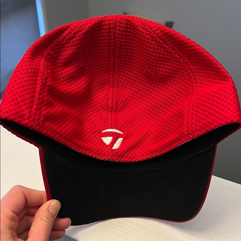 TaylorMade Red Performance Cap - Picture 2 of 4